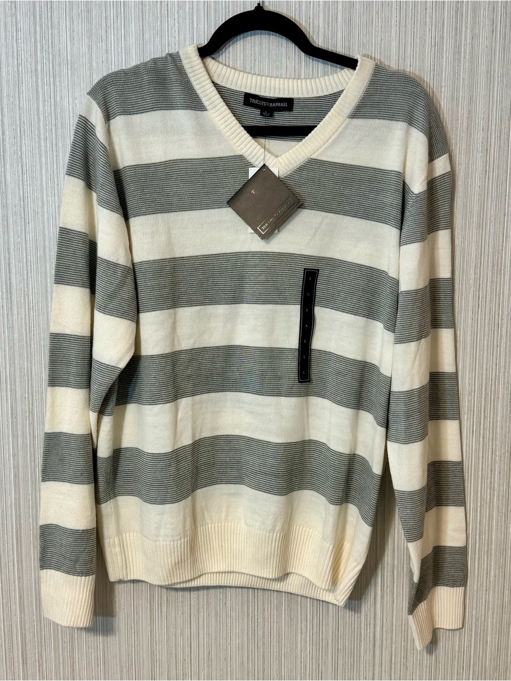 NWT $70 Tricots St Raphael Striped V-Neck Sweater Size Large